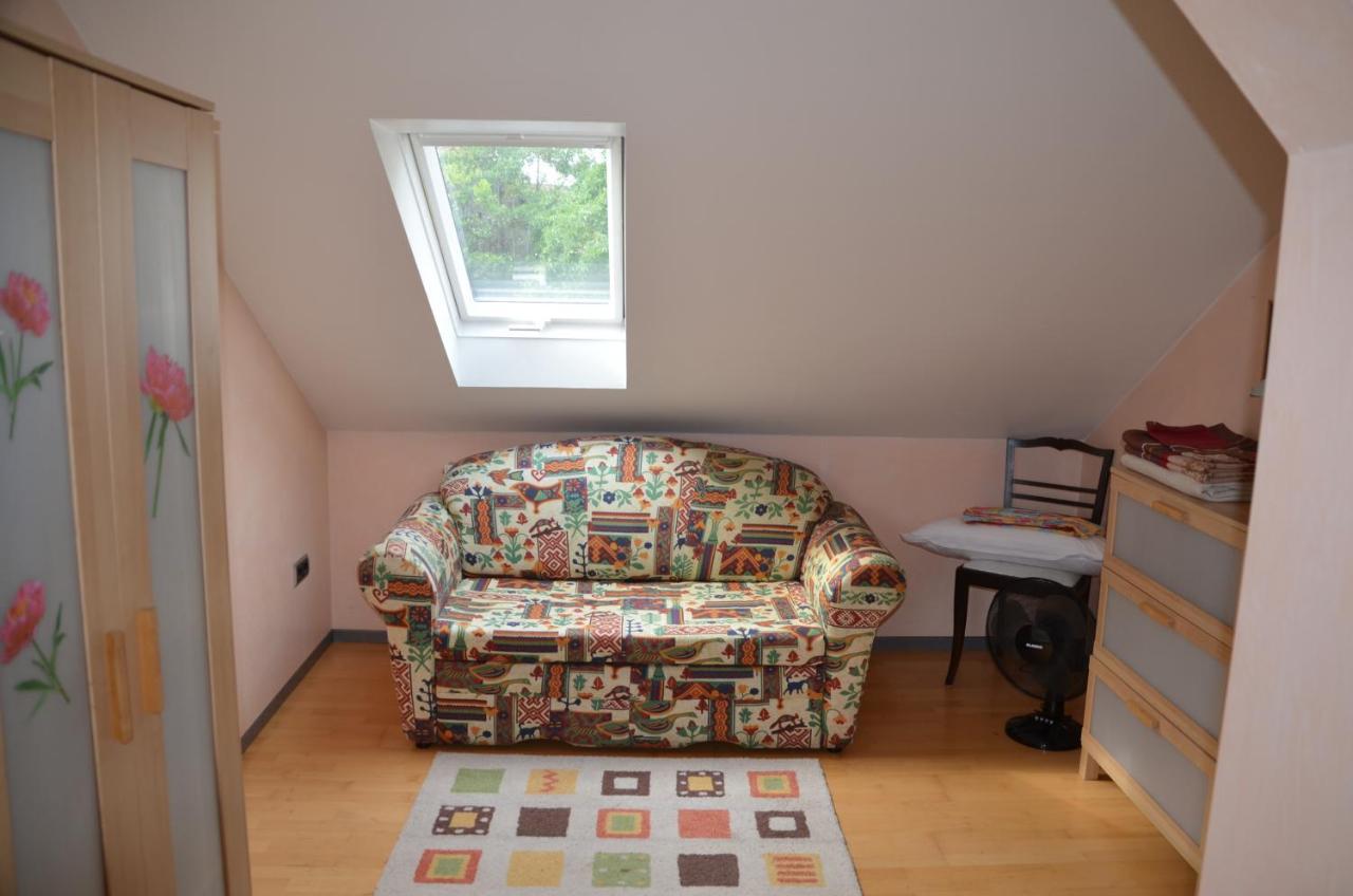 Ferienwohnung Rudolf-Lindner นอยชตัดท์ อัน เดอ ไอส์ช ภายนอก รูปภาพ