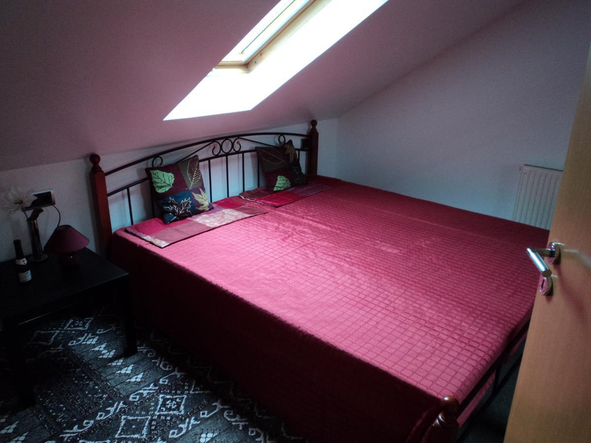Ferienwohnung Rudolf-Lindner นอยชตัดท์ อัน เดอ ไอส์ช ภายนอก รูปภาพ